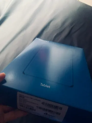 Tablet multi na caixa