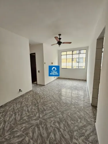 Apto com 2 quartos e garagem - Condomínio Vivendas Marica / Colubande
