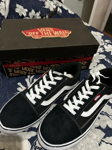 TÊNIS VANS WARD PRETO E BRANCO