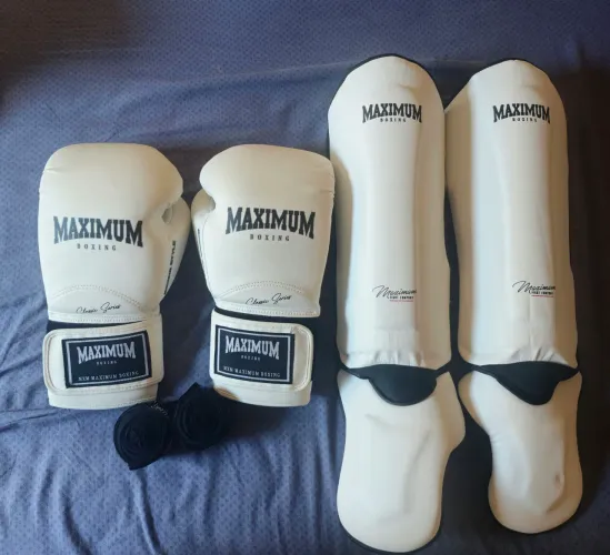 Luva e Caneleira Muay Thai / Boxe