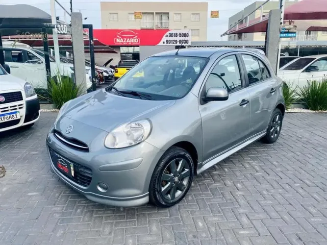 Nissan March SR 1.6 16V Flex Fuel 5P 2012