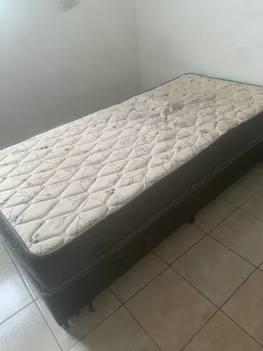 Cama box (Solteiro) colchão ORTOBOM