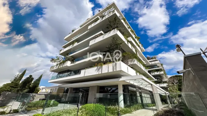 COBERTURA DUPLEX NOVA NO BATEL COM 04 SUITES - REVENDA HANAMI Cobertura 4 Suítes No Batel 
