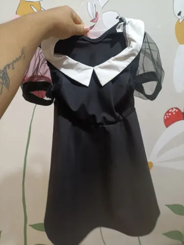 Vestido Wandinha 