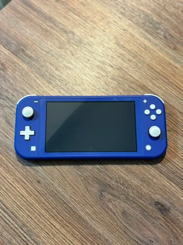Nintendo Switch Lite + Jogo Grátis