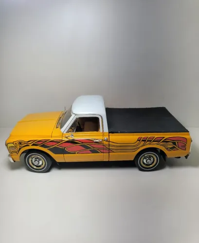 Miniatura 1:18 Ford F100 Highway 61