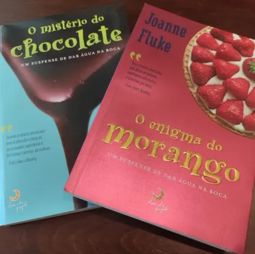 LIVROS Kit Hannah Swensen - O Mistério do Chocolate e O Enigma do Morango - Joanne Fluke