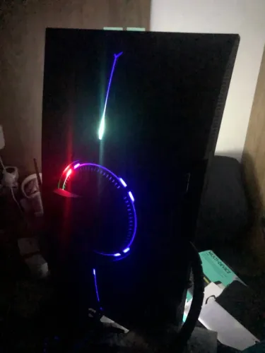 Monitor 27 polegada ainda com película, com caixa, marca Bak