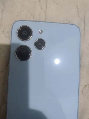 Vendo Celular Xiaomi REDMI 12