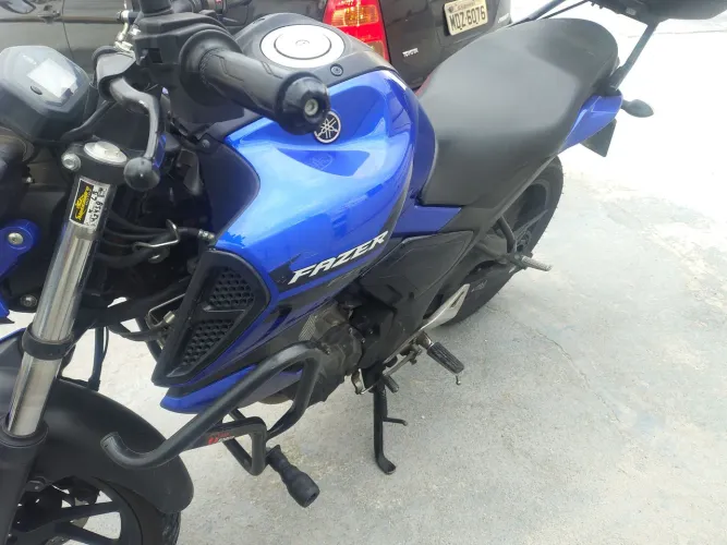 Vendo Fazer FZ15