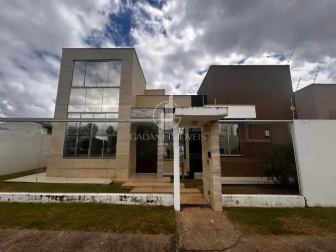VENDE CASA/COMERCIAL DE ESQUINA COM 3 QUARTOS SENDO UMA SUITE POR R$ 735 MIL REAIS NO JARD