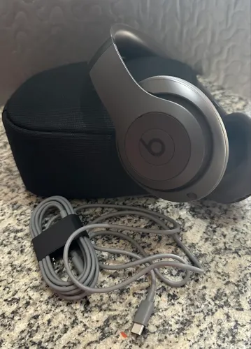 Auscultadores Beats Studio Pro Wireless ? Castanho?escuro