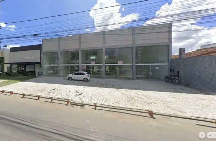 Ponto Comercial Loja Box na Av. Getúlio Vargas ao lado da Clinica Delfin em Feira de Santa
