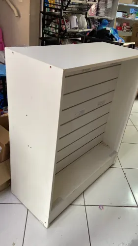 Balcão canaletado dupla face para sair logo