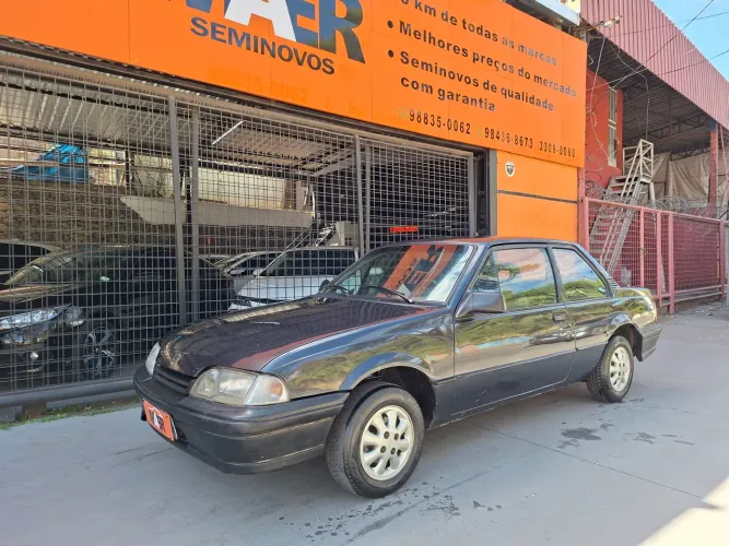 Chevrolet Monza GL 1.8 Efi/ SL/ L/ 650/barc. 2e4p (álcool) 1995