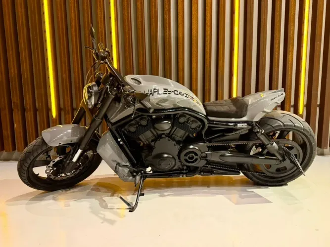 Harley - Davidson V-Rod de colecionador