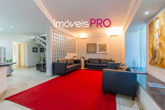 Excelente casa para uso comercial
