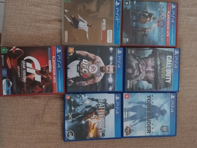 Ps4 1tb com 2 controles e 7 jogos físicos