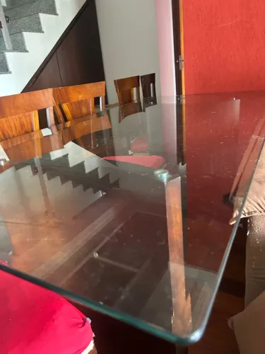 Mesa em excelente estado