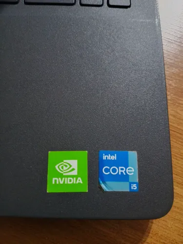 Notebook Dell i5 (11ger) 8gb RAM- 256nvme - Nvidia