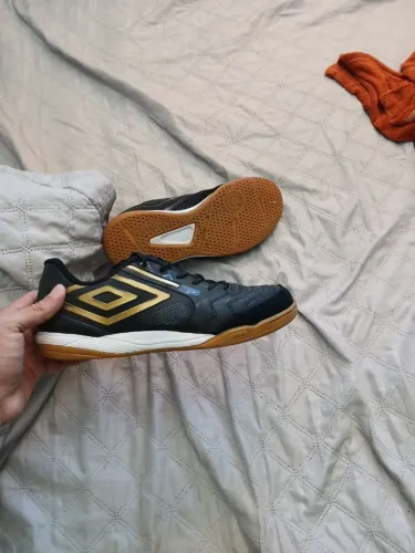 VENDO UMBRO PRO 5