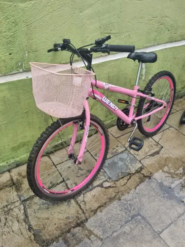 Bicicleta Wendy aro 24 18 marchas