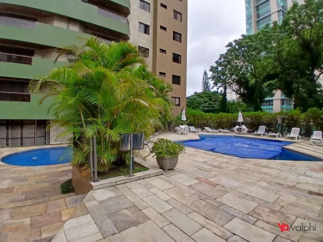 Apartamento de 03 suítes para alugar no Água Verde