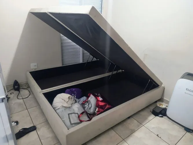 Cama box king sisa com baú com pistões de abertura