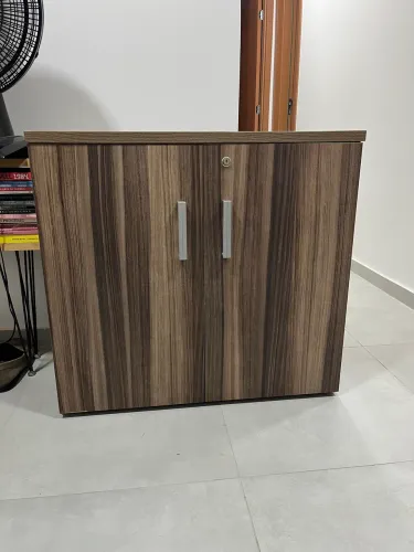 Armário Escritório 2 Portas C/ Fechadura
