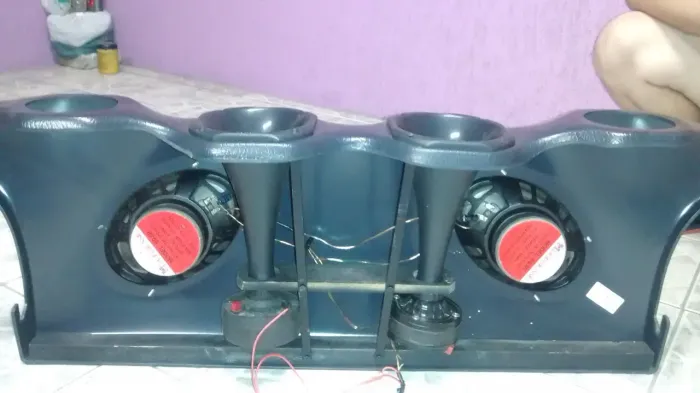 Tampão de som para Palio modelo sapao