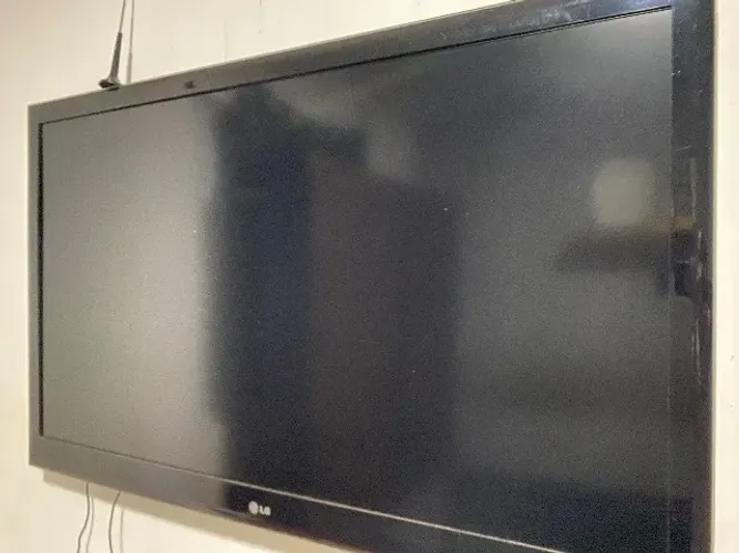 Tv LG 47 funcionando perfeitamente (não é smart)