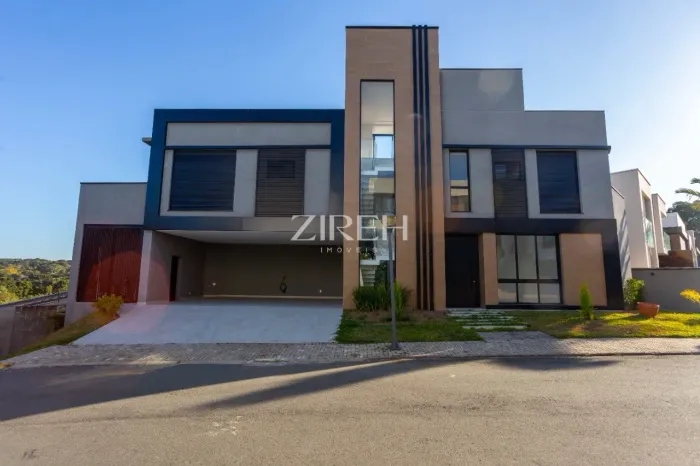 CASA À VENDA COM 3 SUÍTES E PISCINA NO CONDOMÍNIO COSTA FERRÁRA NO CASCATINHA