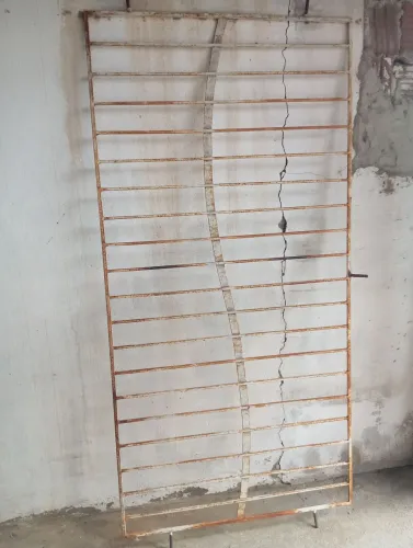 Grade de ferro, contato *65)