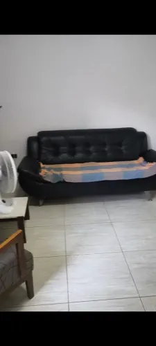 SOFA 3 LUGARES EM COURINO