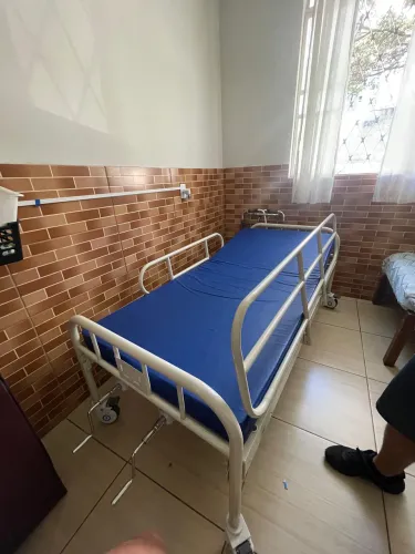 Cama Hospitalar Semi-Nova