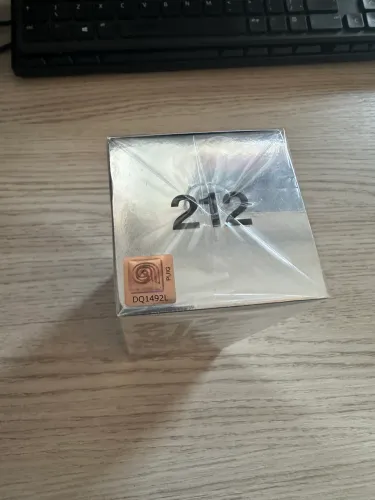 Perfume 212 vip men Carolina Herrera 100ml