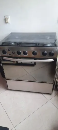 Vendo Fogão semi novo 350