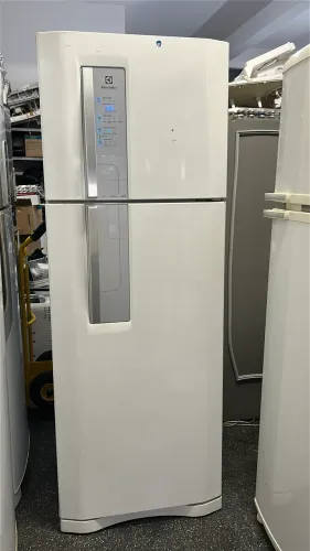 Geladeira Electrolux DF52 Frost Free