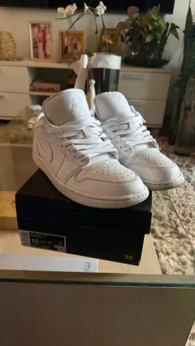 Nike Air Jordan 1 Low 
