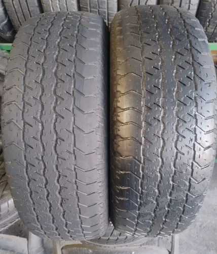 Par de pneus 265/70-16 Bridgestone H/T usados por 160,00 (os 02)