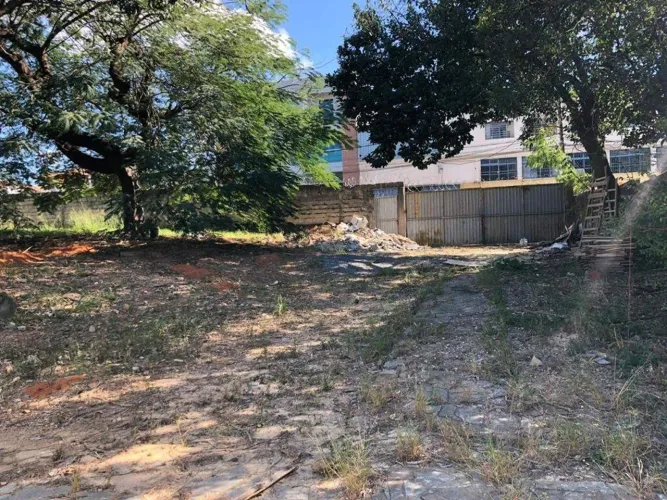 Galpão para locação no bairro Cachoeirinha.
