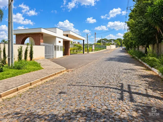 TERRENO EM CONDOMÍNIO FECHADO 200 M² PONTA GROSSA - PR