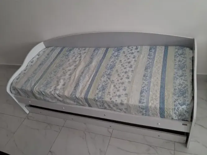 Vendo CAMA Bicama com 1 colchão