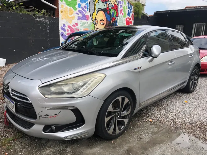 Citroen DS5 1.6 Turbo 16V 5P Aut. 2013