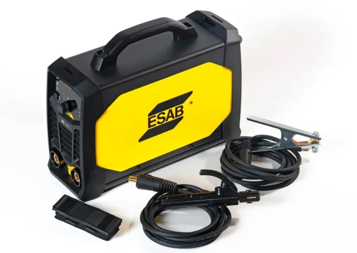 Inversora de Solda Esab Rogue 245i