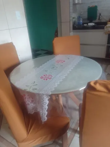 Vendo mesa vidro branco semi nova