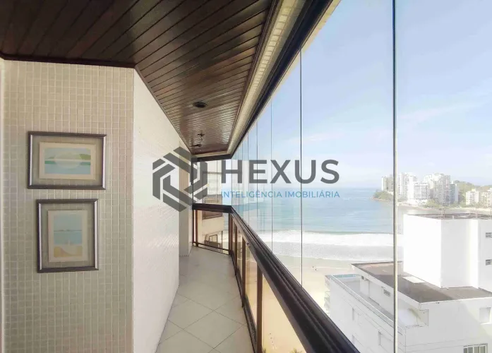 Apartamento reformado com varanda e lazer na beira mar da Praia das Asturias, Guaruja