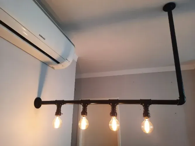 lustre com lâmpadas de filamento