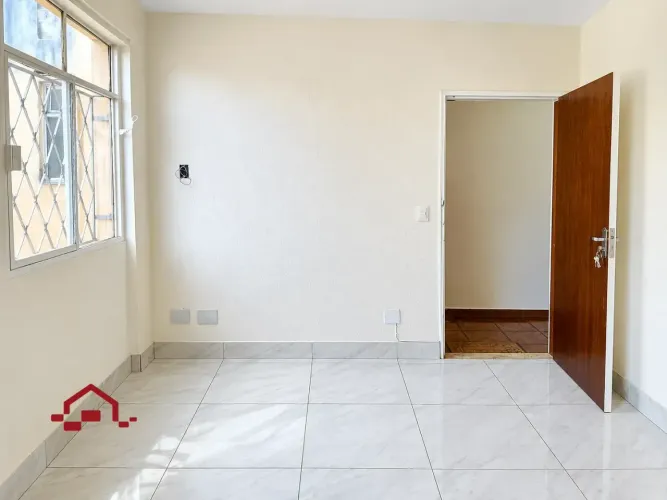 Apartamento para alugar com 3 quartos, suíte e uma vaga de garagem no Bairro Califórnia -
