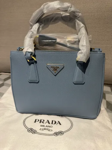 Prada - Bolsa em couro Saffiano - azul marinho 